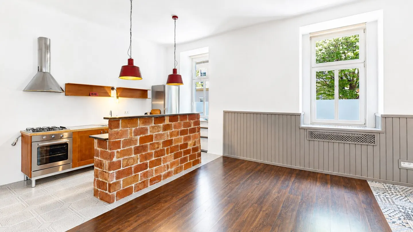 Exklusives Altbau-Wohnatelier nahe Augarten