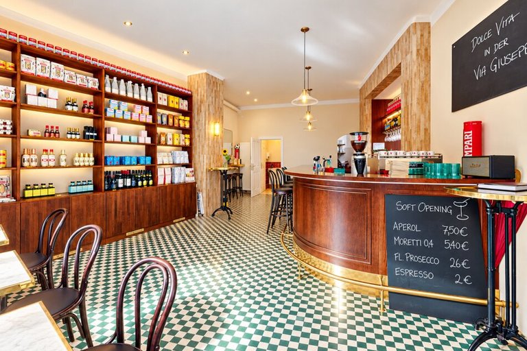 ++NEU++ THE PERFECT COFFEE LOCATION – HOCHWERTIGES DESIGNLOKAL MIT SCHANIGARTEN IN DER JOSEFSTADT