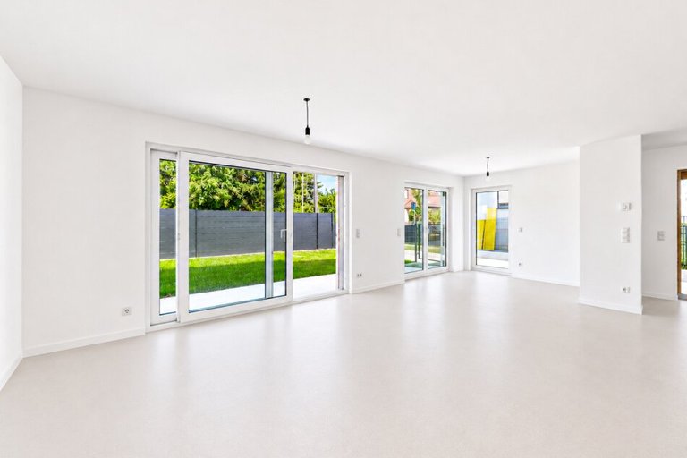***NEU*** Familientraum in Baden – großzügiges Wohnen mit Garten und Terrasse! Moderne Doppelhaushälfte in zentraler Ruhelage