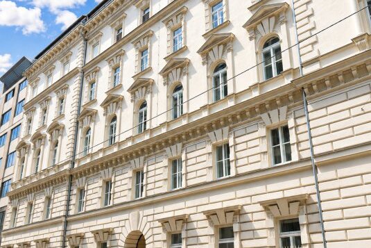Wiener Eleganz auf höchstem Niveau | 3,70 m Raumhöhe | Wohllebengasse