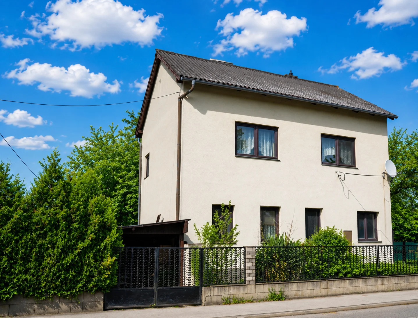 Entwicklungsliegenschaft mit Altbestand auf 536 m² Grund