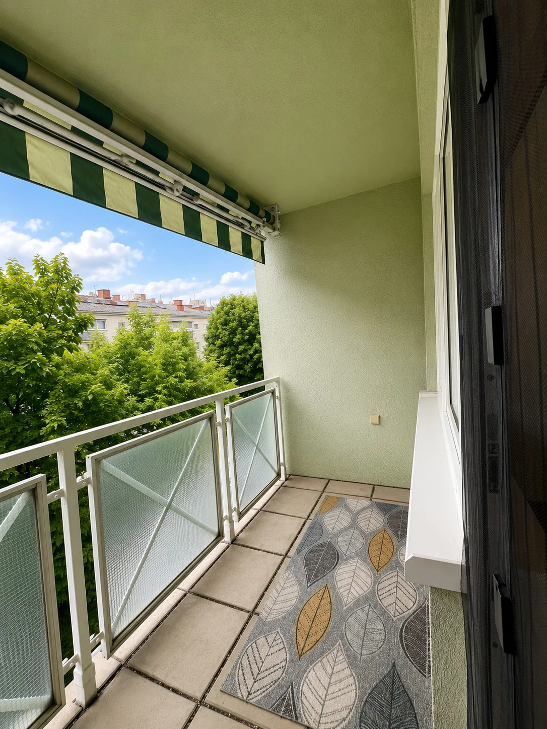 4-Zimmer-Wohnung mit Balkon im 3. Liftstock