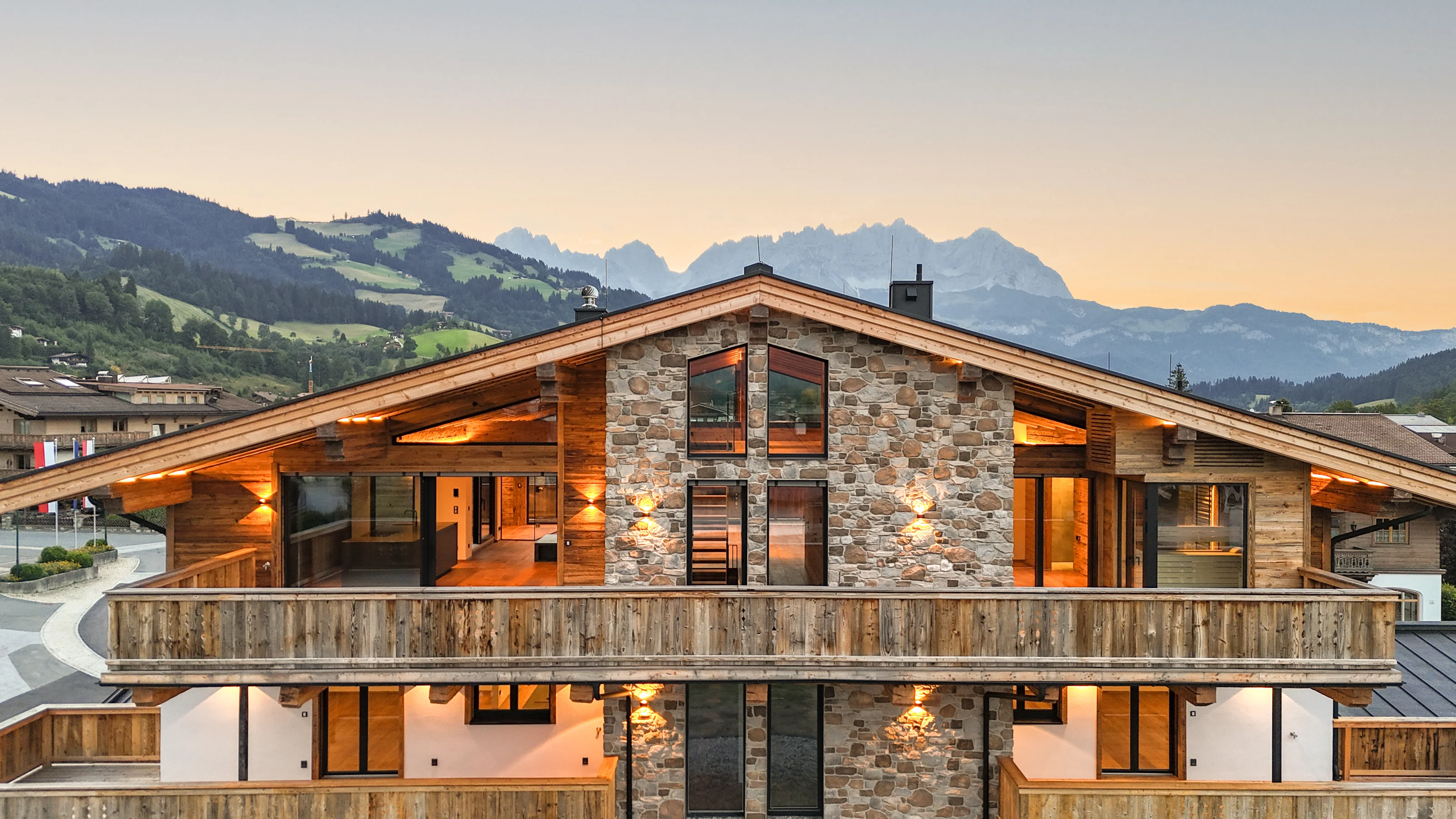 LUXUS PENTHOUSE MIT ATEMBERAUBENDER AUSSICHT